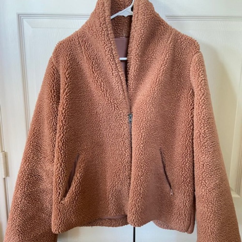 Alo Yoga Sherpa Jacket